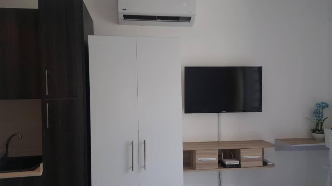 Embassy Gardens Studio Accra Luaran gambar